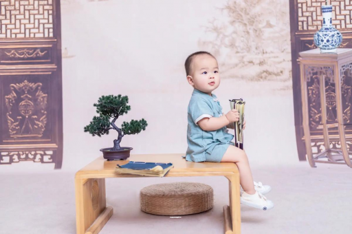 安康孕妇肚子上的黑线